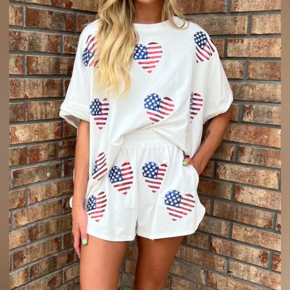 Fantastic Fawn Sequin Flag Heart Oversized Shirt Top Sz Large New in Package - Picture 3 of 14